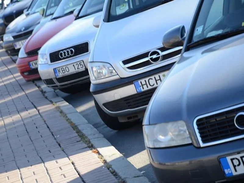 авто для фронту та електромобілі надалі будуть розмитнювати на пільгових умовах