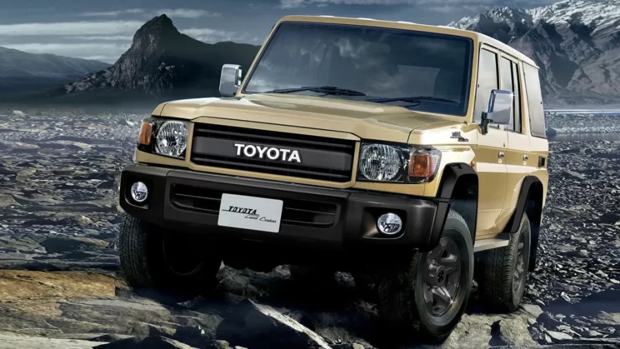 Toyota повертає Land Cruiser 70 автомат