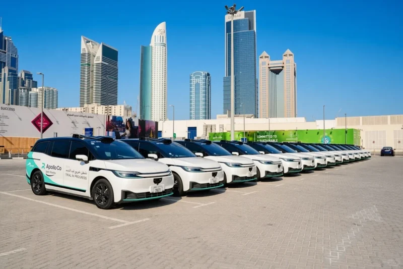 Baidu Apollo Go Uber Дубай безпілотне роботаксі RT6 2026