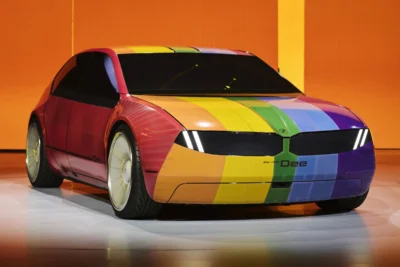 BMW i Vision Dee E Ink 240 сегментів 32 кольори